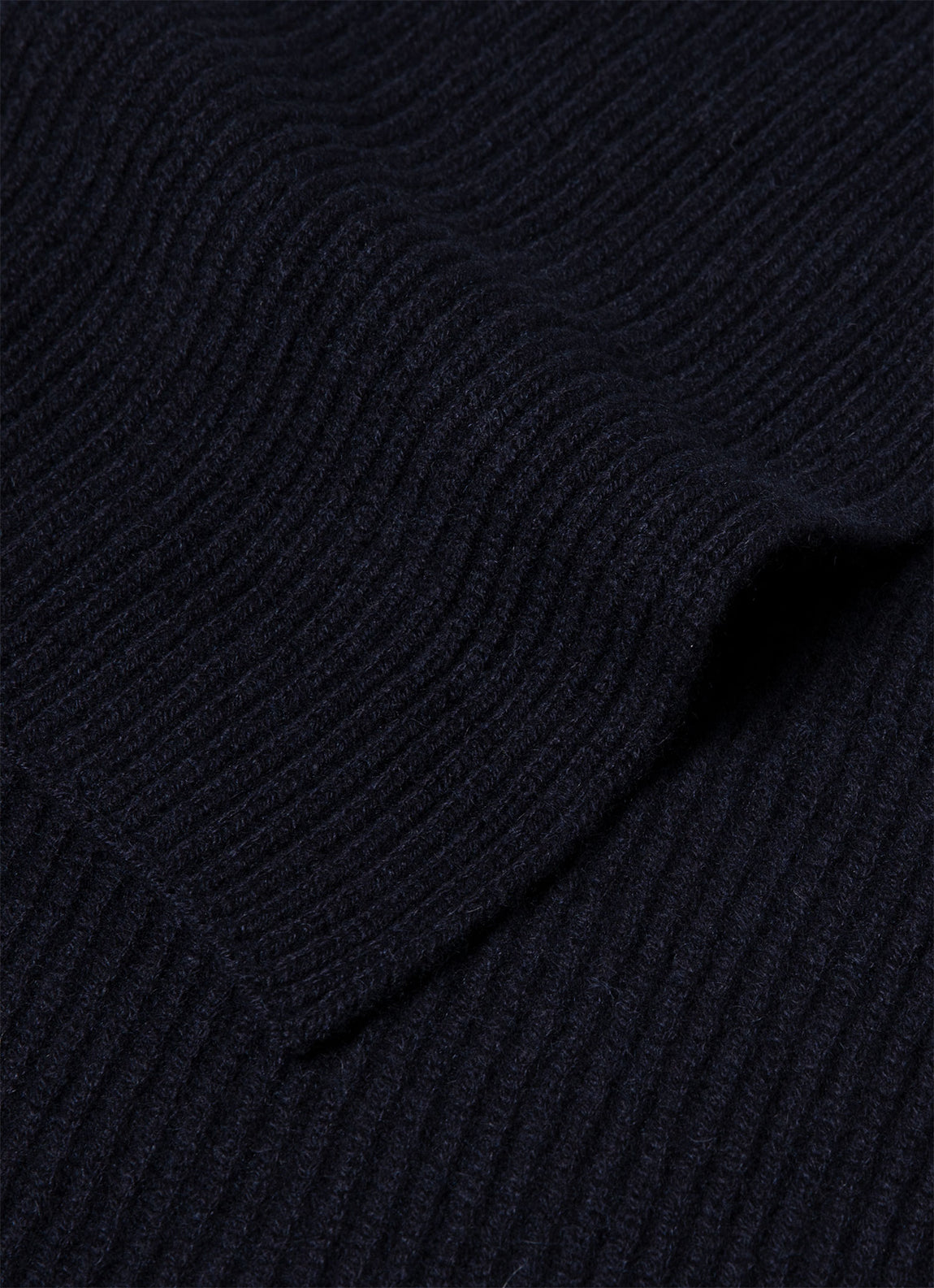 Cashmere Ribbed Scarf in Navy