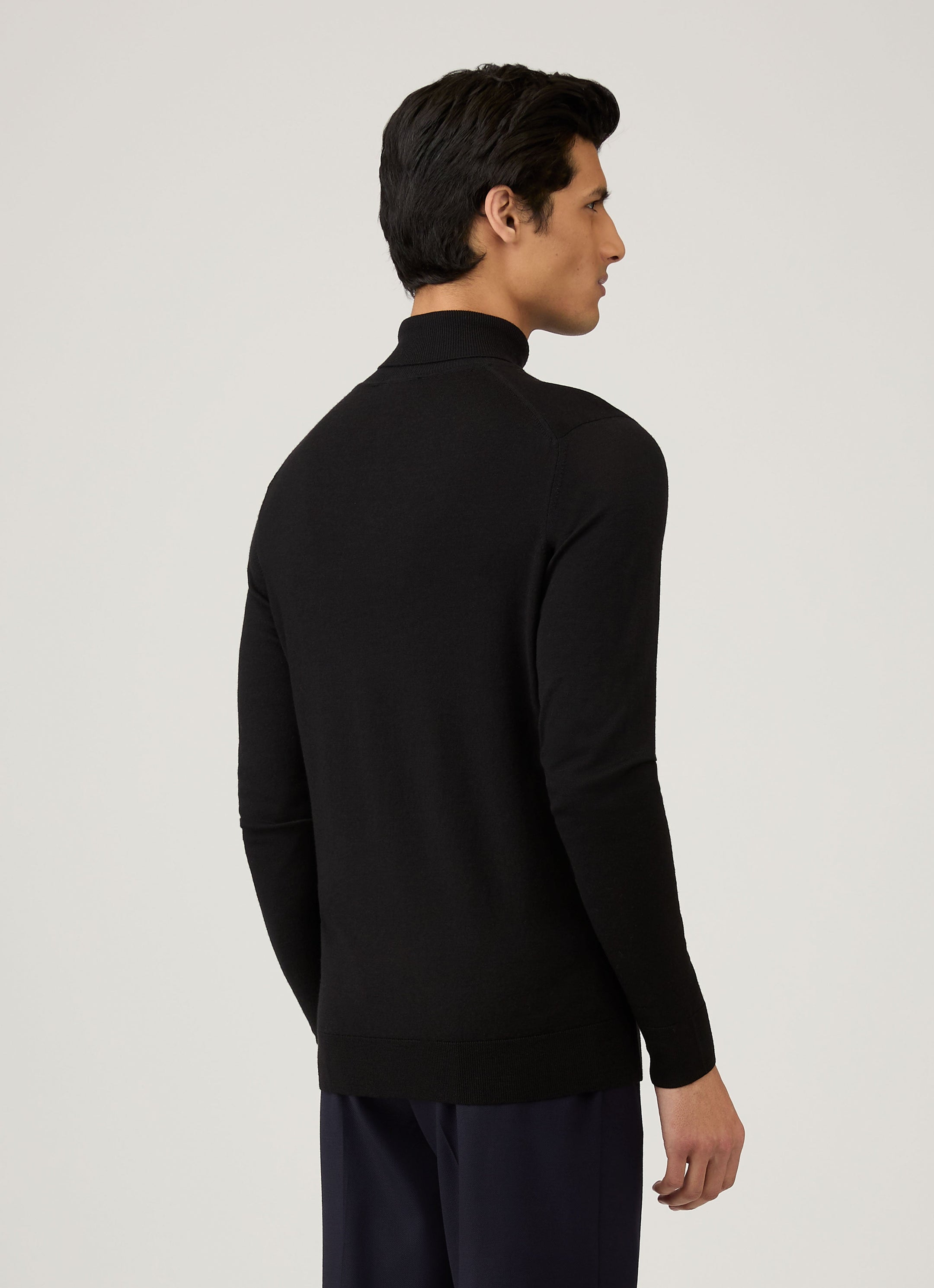 Men's Extra-Fine Merino Roll Neck in Black