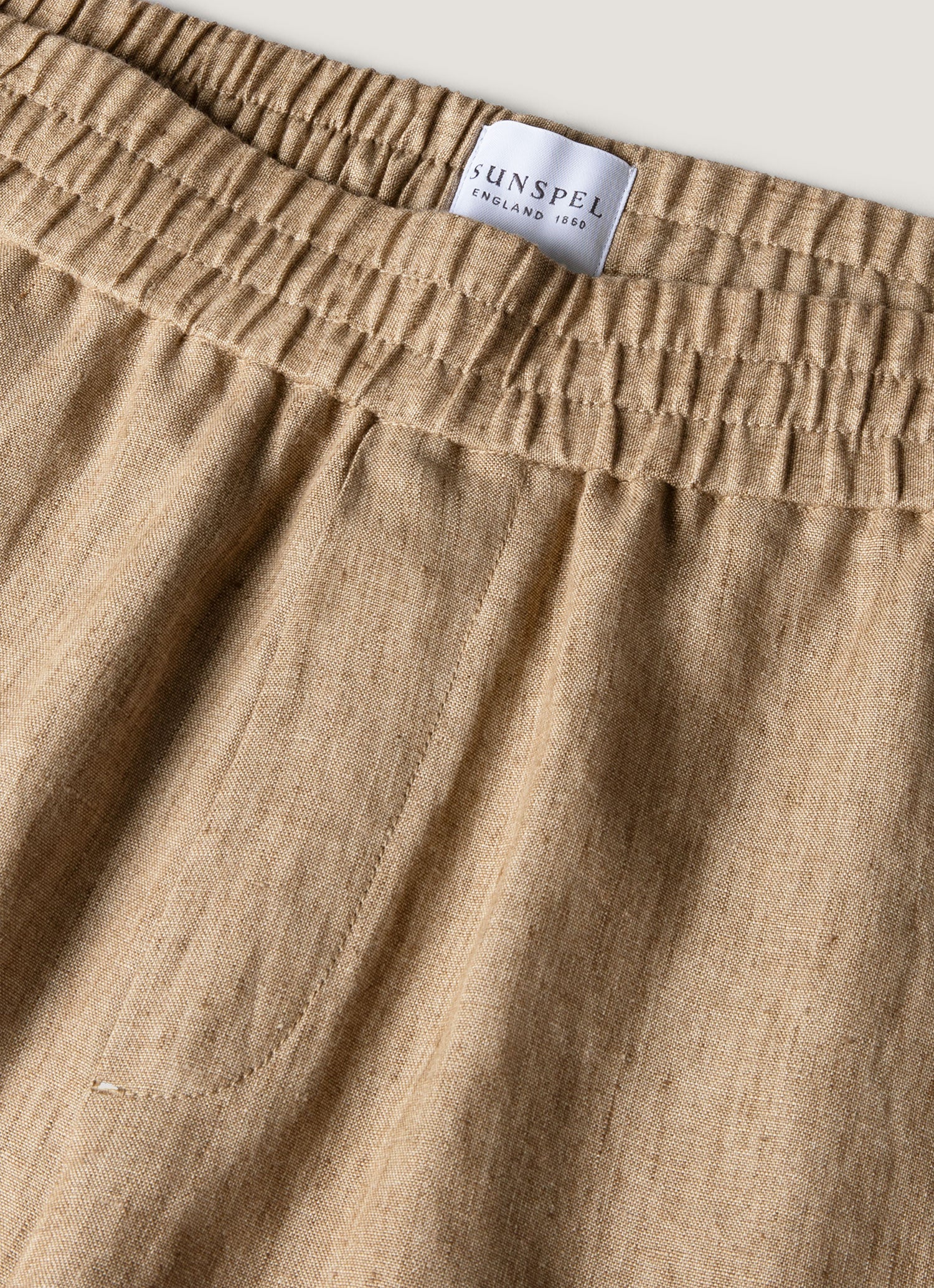 Men's Linen Drawstring Short in Dune Melange