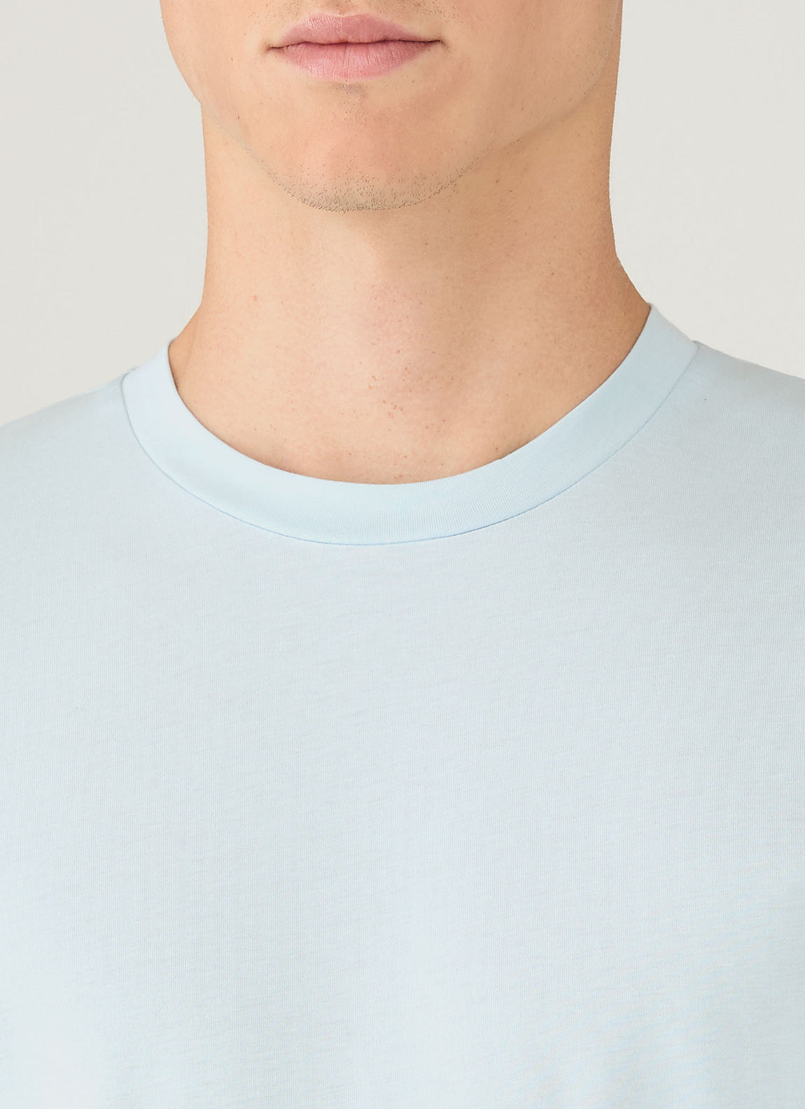 Men's Riviera Midweight T-shirt in Frost Blue