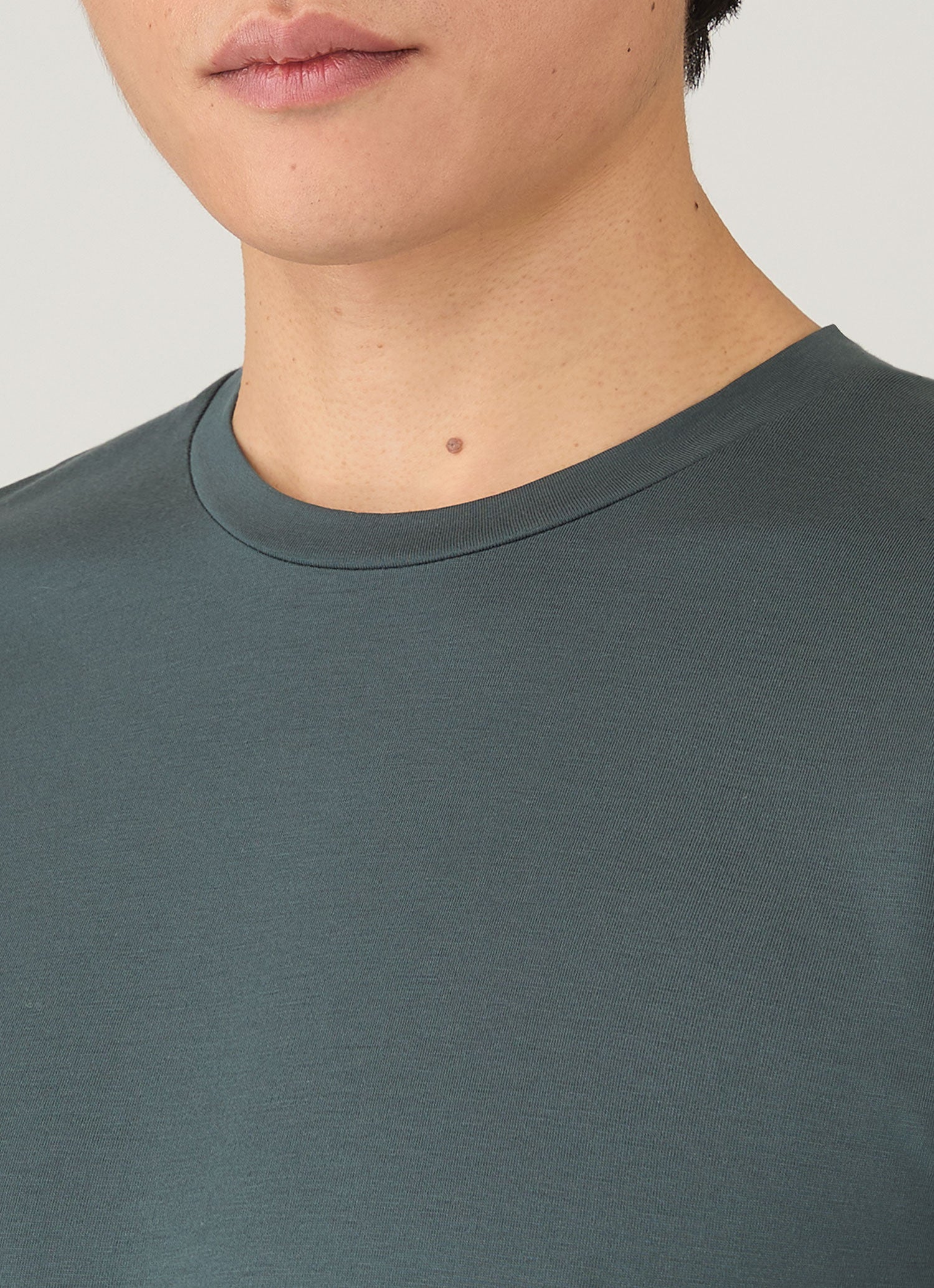 Men's Riviera Midweight T-shirt in Dark Petrol