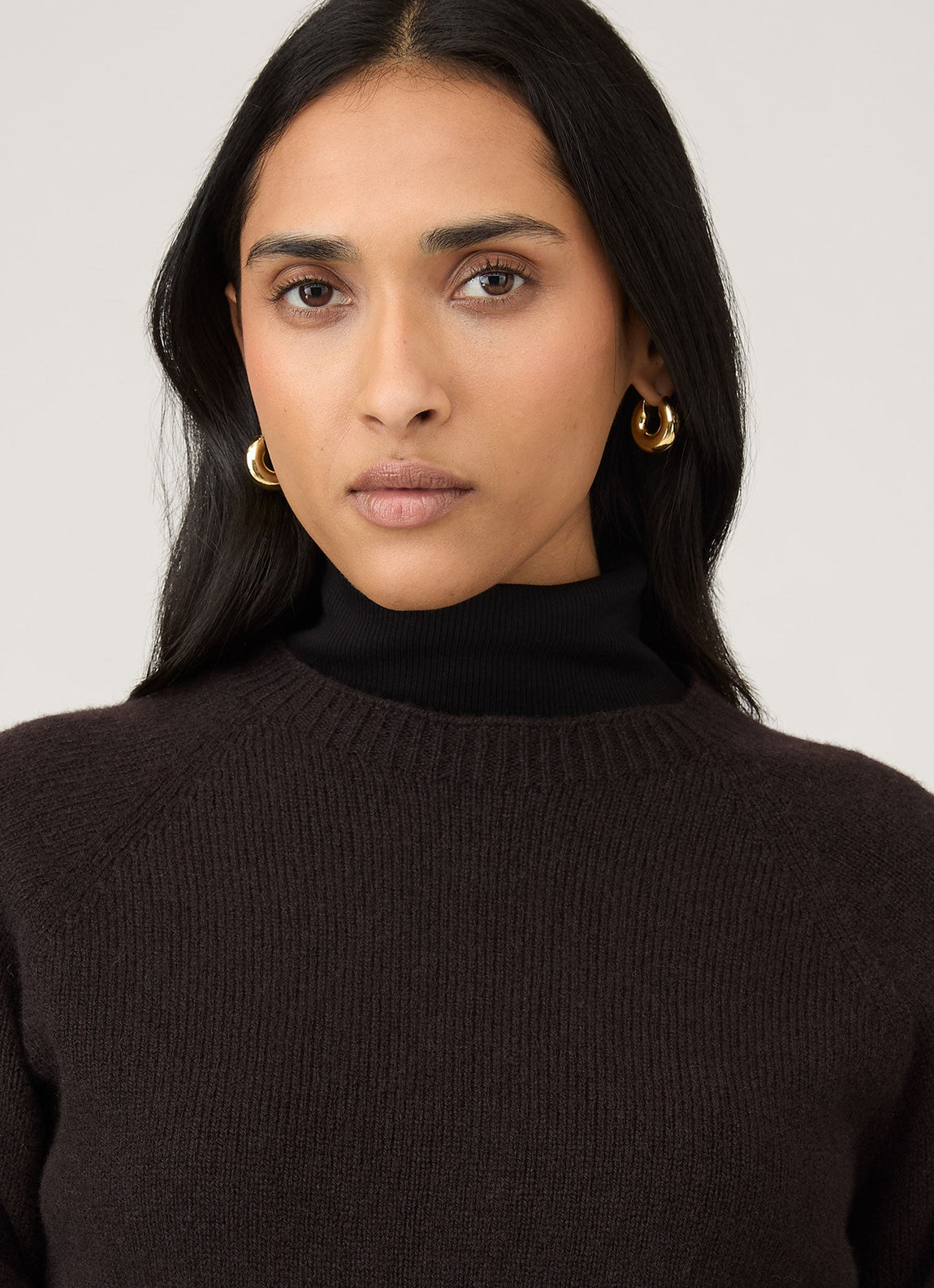 Women's Lambswool Crew Neck Jumper in Truffle